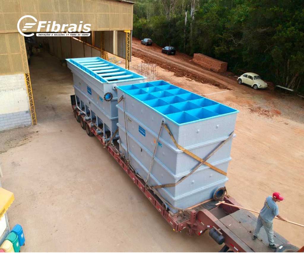 tanques-prismaticos-em-fibra-de-vidro-fibrais-01.jpg