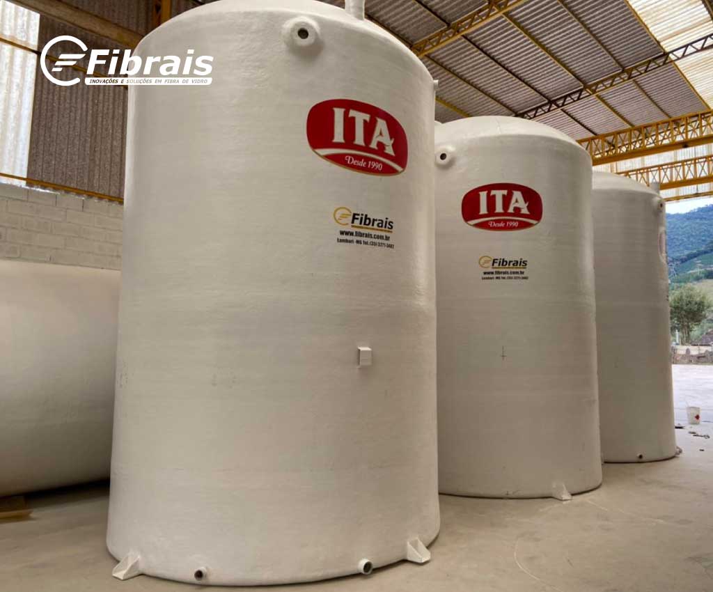 tanques-verticais-com-fundo-plano-em-fibra-de-vidro-fibrais-02.jpg