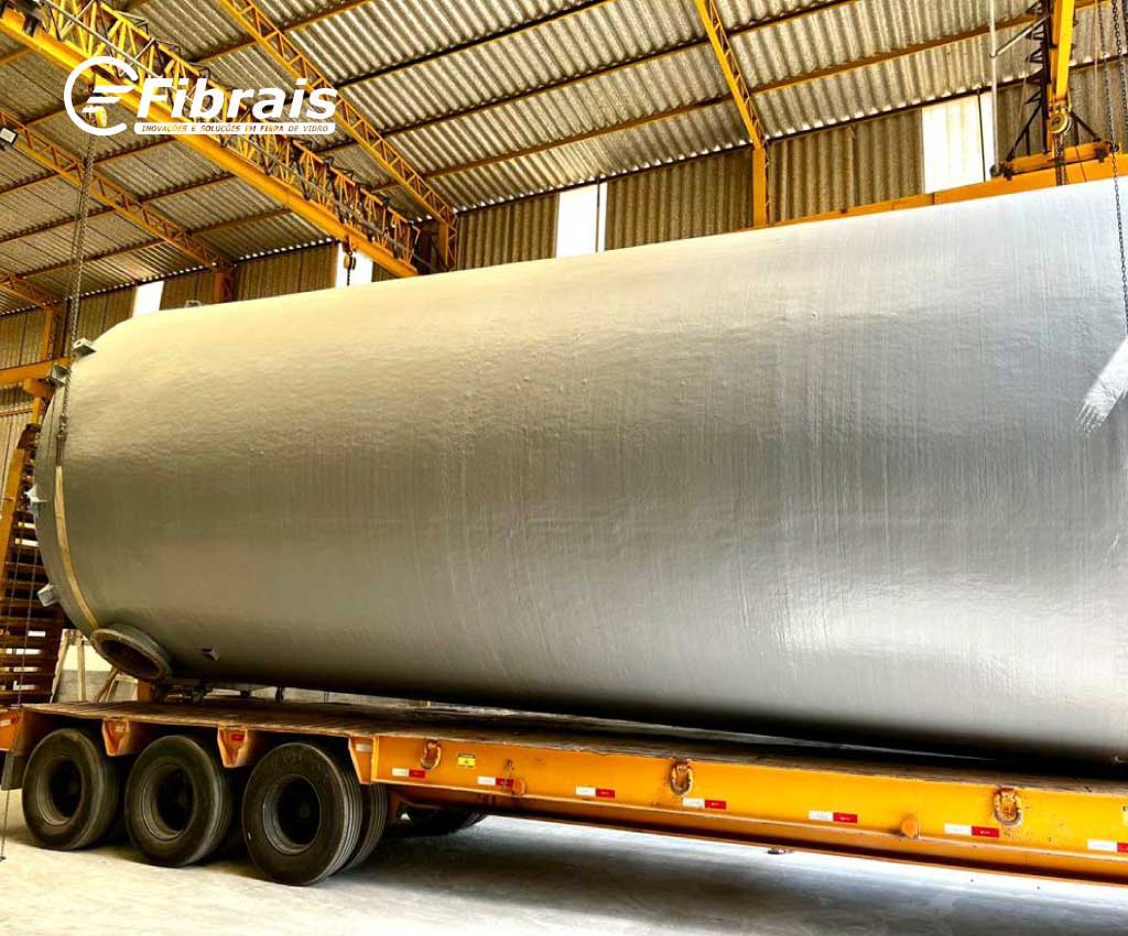 tanques-verticais-com-fundo-plano-em-fibra-de-vidro-fibrais-04.jpg
