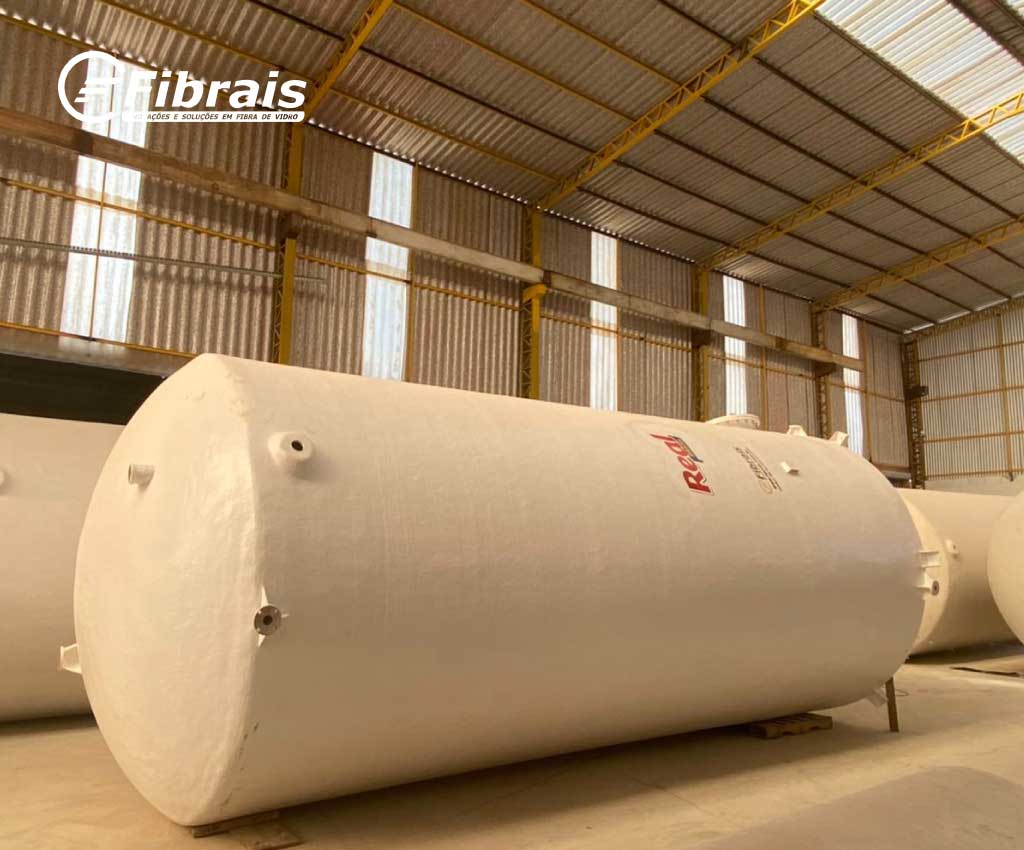tanques-verticais-com-fundo-plano-em-fibra-de-vidro-fibrais-06.jpg